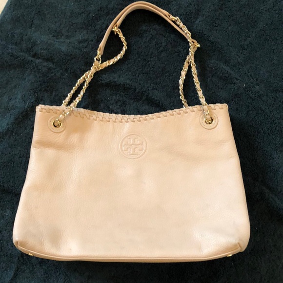 Tory Burch stamped logo, pebbled leather creamy pink braided top & chain handbag - Picture 3 of 16